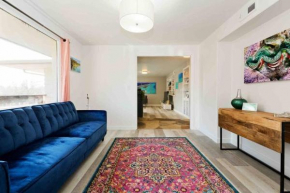 #StayInMyDistrict Modern North End Hills Retreat